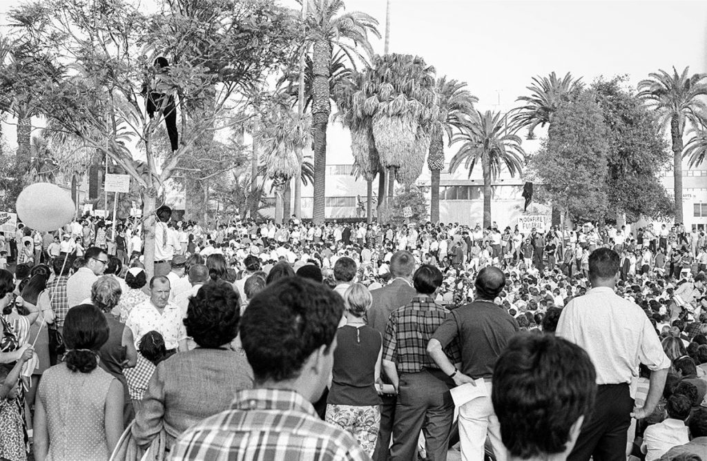 los-angeles-vietnam-protest-3